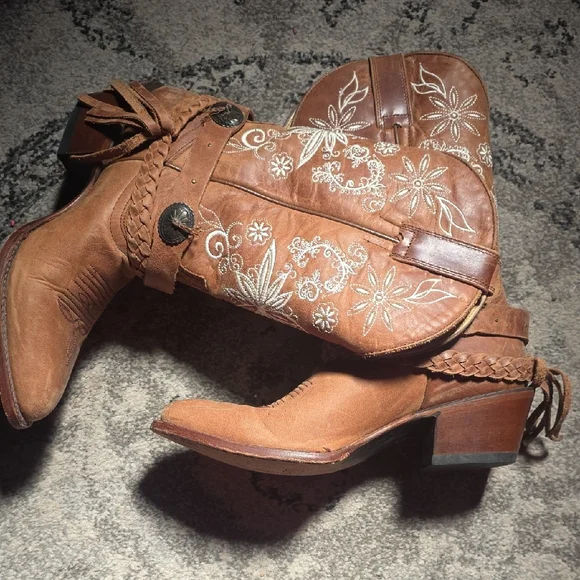 Shyanne Brown Embroidered Women’s Western Boots - Picture 11 of 11